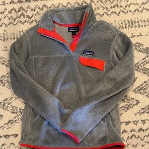 Patagonia Women's V-Neck Sweater in Gray and coral